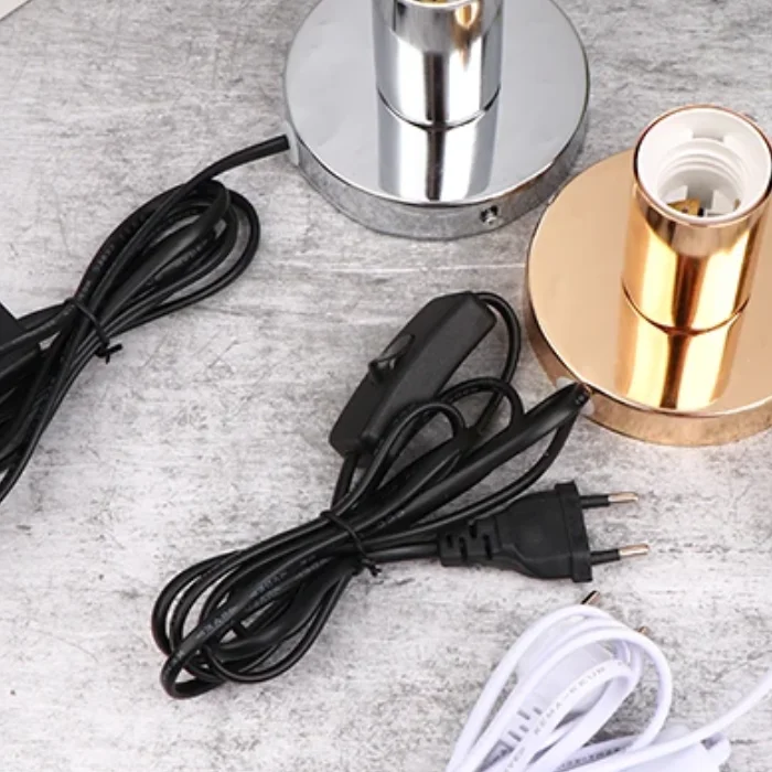 Lampa nocna z kablem 1,5 m, z główką lampy z gwintem E27, lampa stołowa, lampa dekoracyjna, polerowana metalowa podstawa lampy biurkowej.