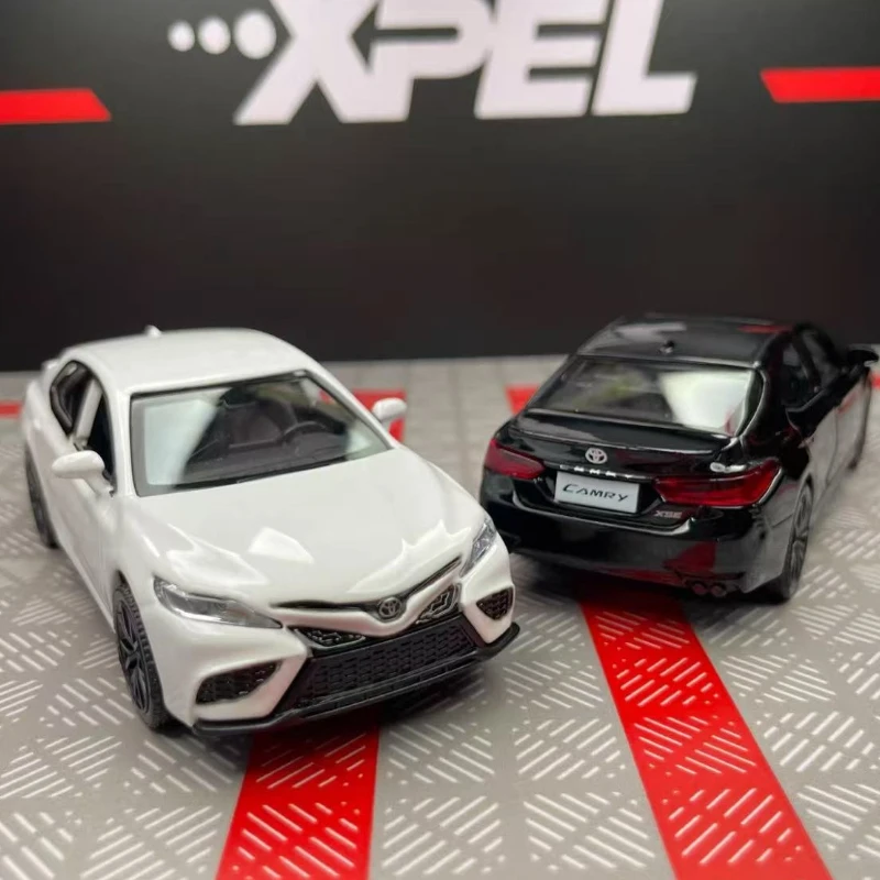 1:36 토요타 캠리 XSE 고시뮬레이션 풀백 자동차 모형 금속 다이캐스트 합금 장난감 자동차 어린이 선물 수집용