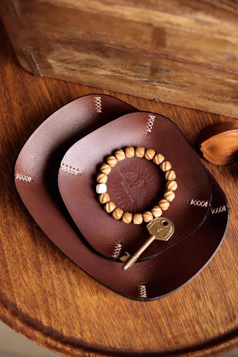 

Handmade Italian Leather Valet Tray Entryway Catchcall Tray Nightstand Organizer Storage for Wallets Watches Keys Holder Dish