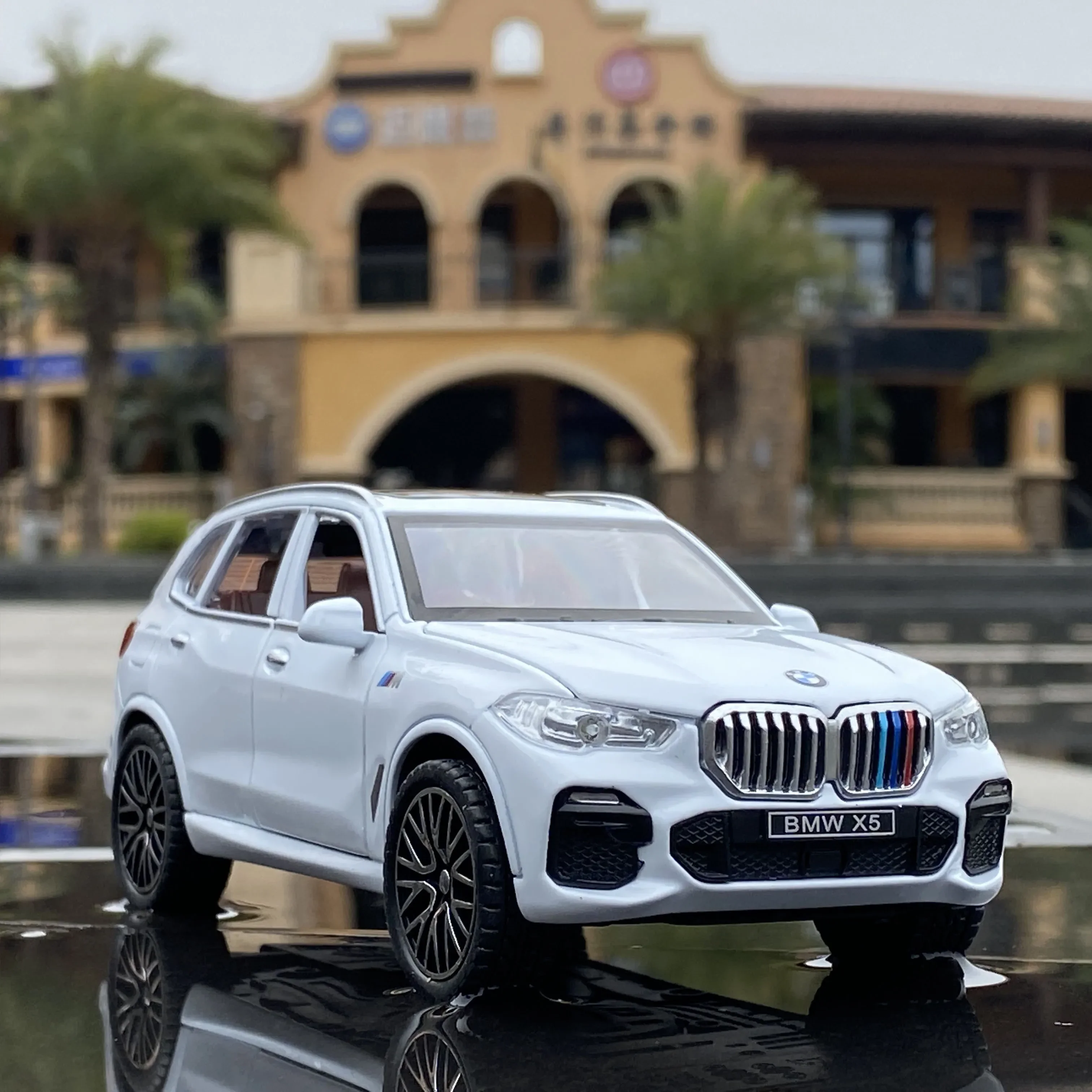 1:32 BMW X5 SUV Alloy Car Model Diecasts & Toy Vehicles Metal Toy Car Model Simulation Sound and Light Collection Gift