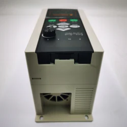 VFD Inverter VFD 1.5kw/2.2KW convertitore di frequenza 500M seriale 220V o 380V convertitore di frequenza di uscita convertitore di frequenza variabile 2