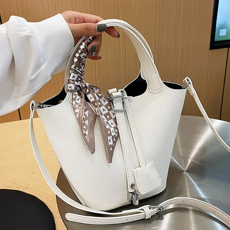 Borsa a secchiello da donna alla moda in pelle PU 2025 |   Borsa a tracolla leggera e regolabile |   Tasca con cerniera per lavoro/viaggi/giornali