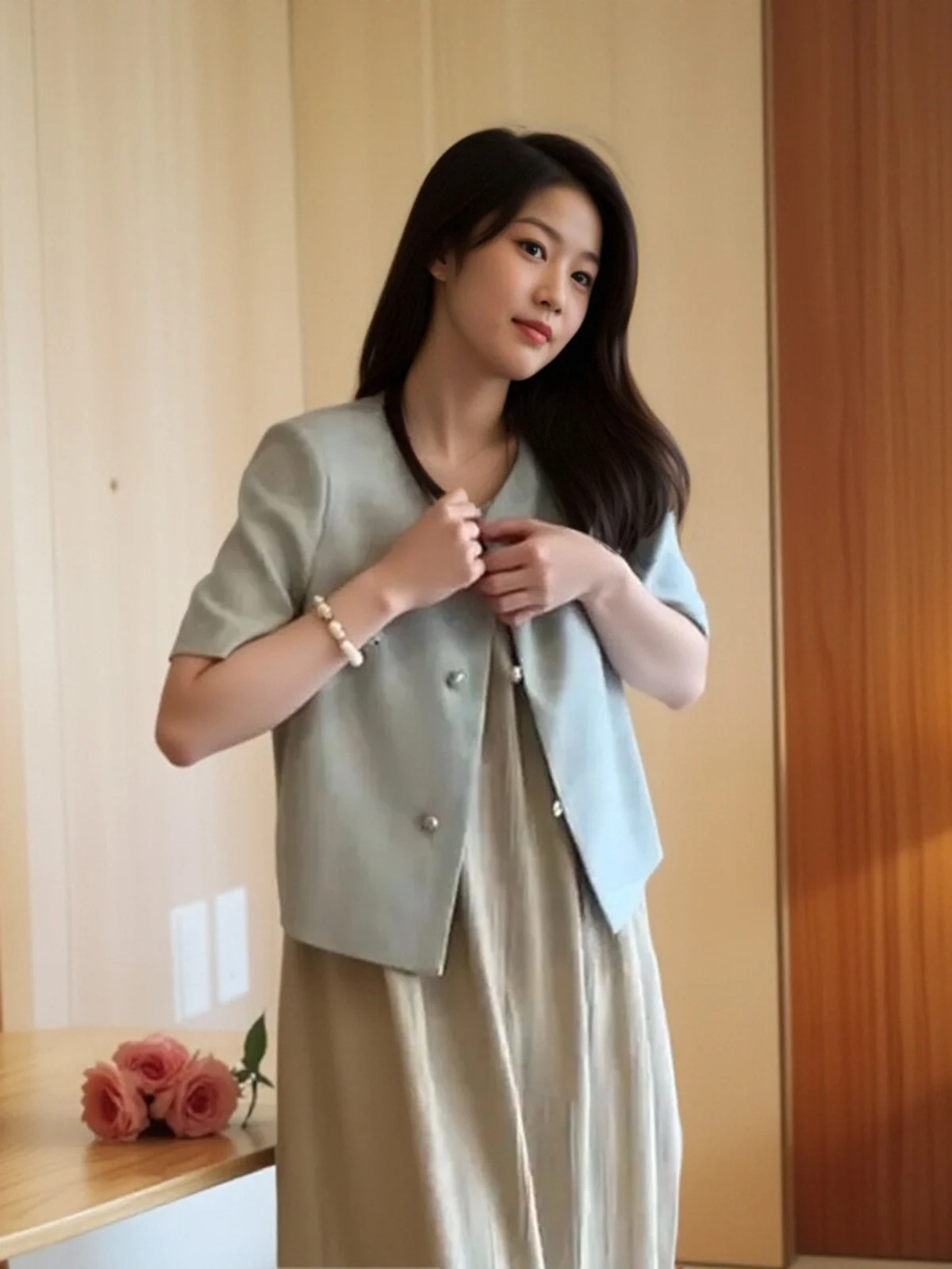 Cardigã Curto F E de Verão com Manga Curta, Design Fino, Sensação de Alta Qualidade, Botão Único, Gola Redonda ...