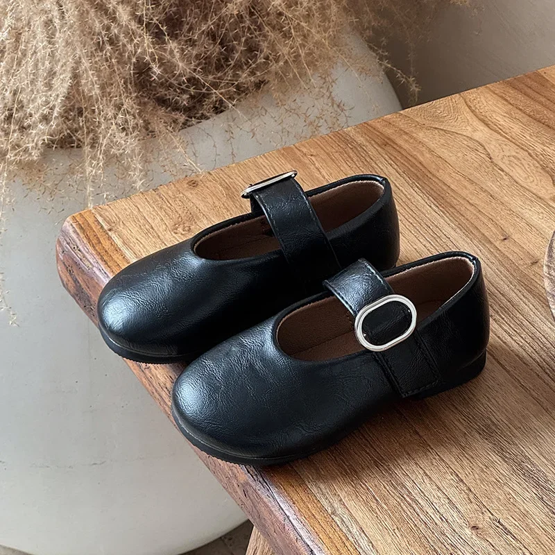 

Kids Leather Shoes Retro Versatile Girls Flat Shoes Korean Style 2025 New Fashion Children Princess Shoes Casual Soft Comfort