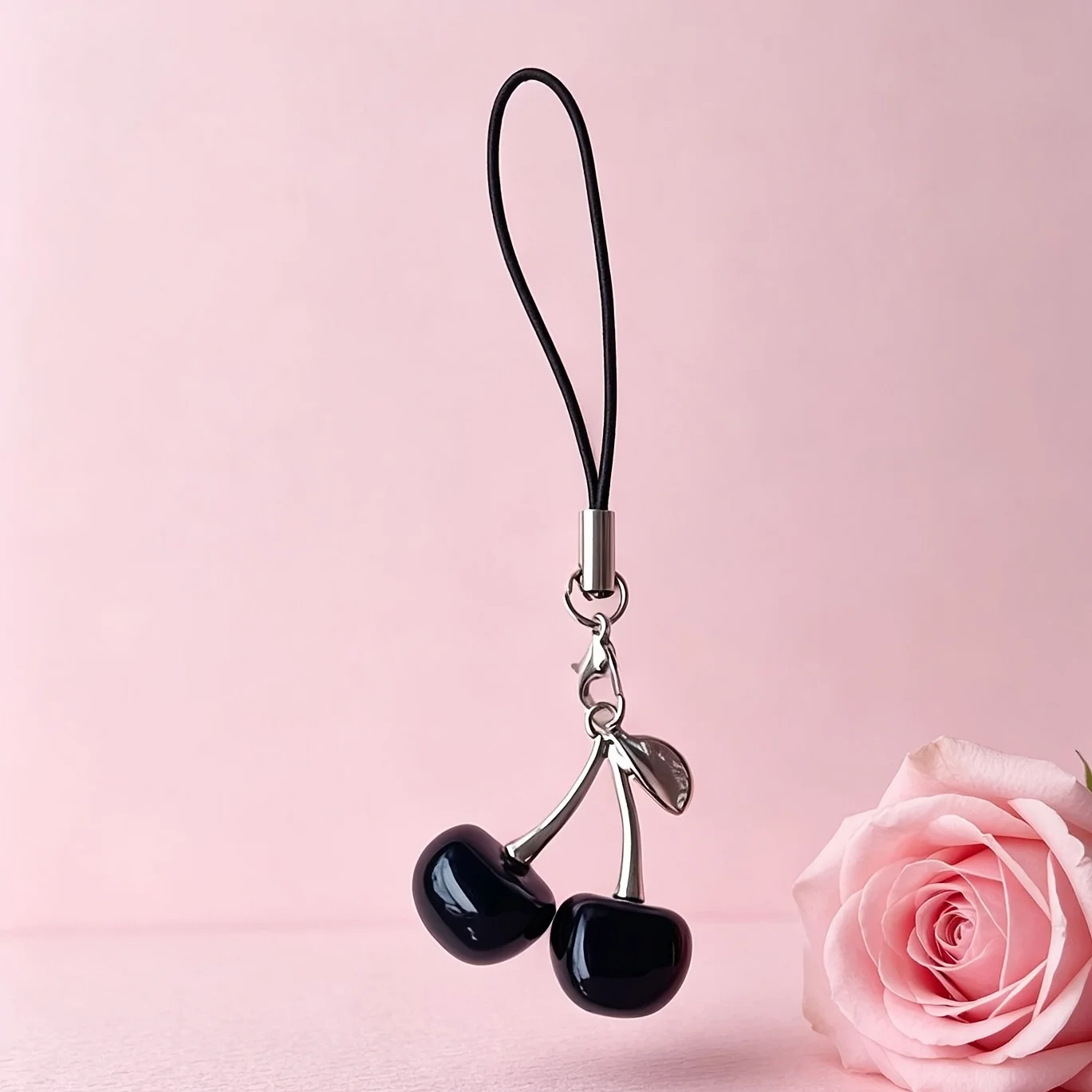 1 fresh sweet cherry pendant, creative simulated fruit decoration, suitable for phone cases, lanyards, pendants, small gifts, phone decorations, and lanyard accessories, with a fun design and exquisite craftsmanship