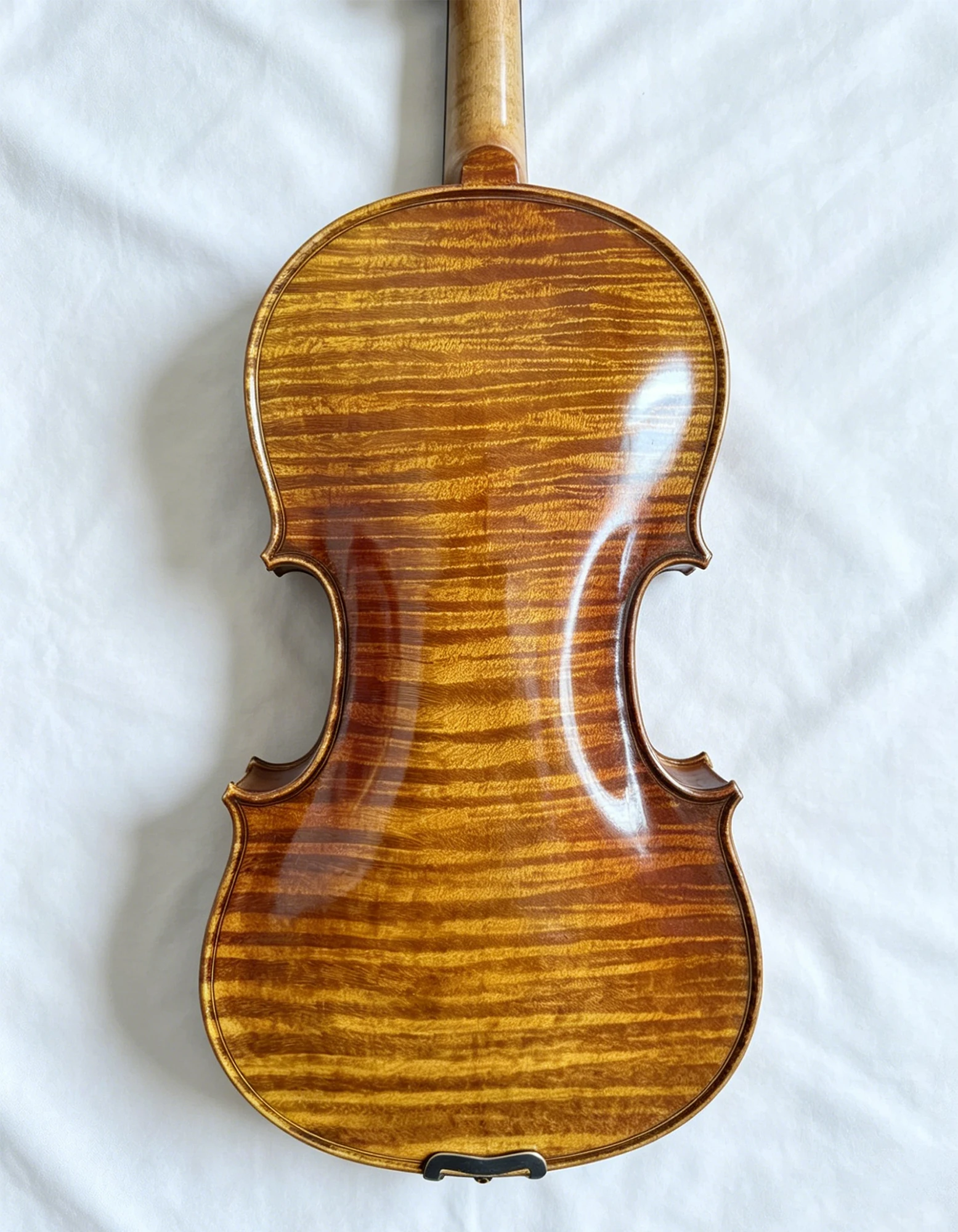 4/4 Violin One-Piece, Solid Flamed Maple, Ebony Fittings, Hand-Polished Varnish, Pro
