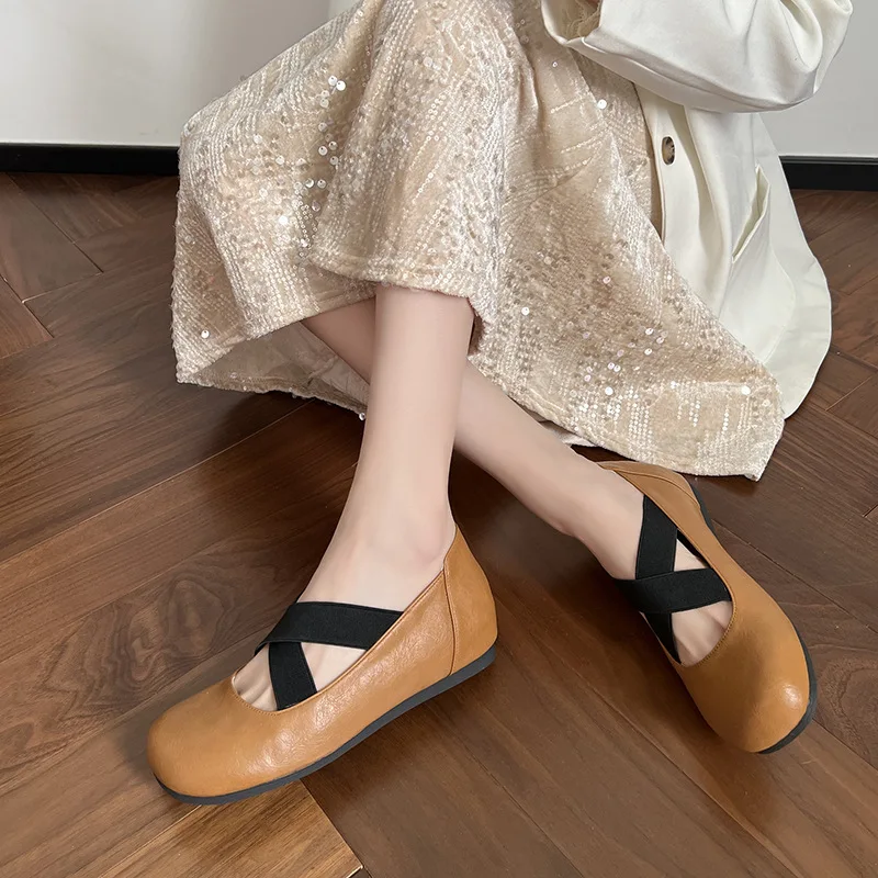 

Женская обувь, гибкие сандалии с перекрестным кружевом для женщин, женские кожаные шлепанцы на плоской подошве, уличные и домашние шлепанцы