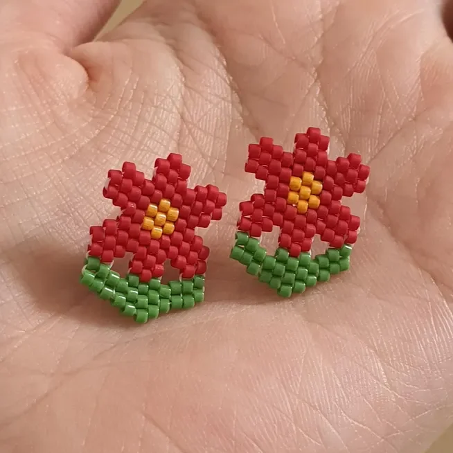 

Women's Bohemian Hand-Woven Alloy Earrings with Flower Pattern Beads Hollow out Colorful Trendy Simple Rice Bead Jewelry