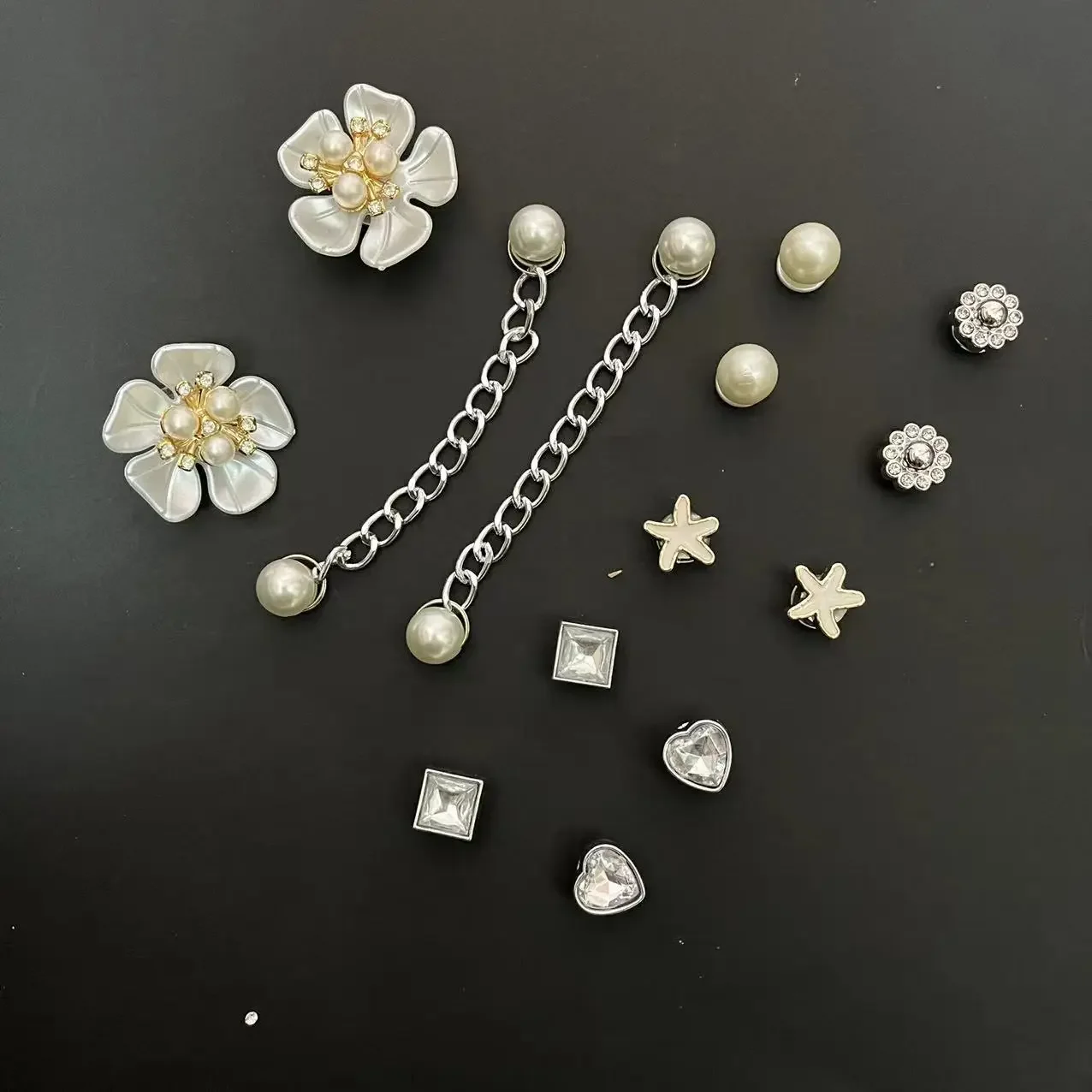 New Style Pearl flower design Vintage Fashion Clogs Shoe Accessories Elegant Shoe buckle decoration Diamond Charms woman gifts