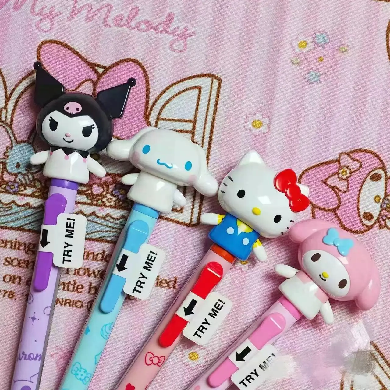 مرحبا كيتي KT القط ميلودي كورومي يوجوي الكلب دمية الذراع المحمول قلم حبر جاف قلم كارتون هدايا عيد الميلاد طلاب المدارس