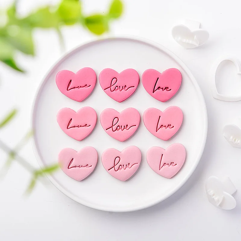 4pcs Valentine\'s Day Love Letter Cookie Mold Heart Fondant Cake Decorating Tools Wedding Party Handmade Gift Baking Accessories