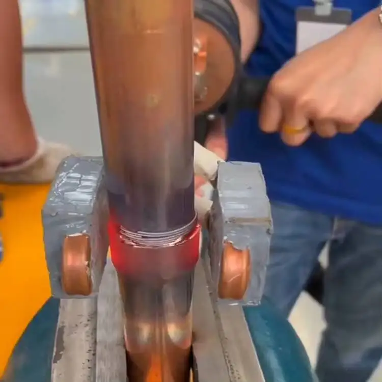 

2025 Handheld High-Frequency Heat Matching Small Induction Equipment Instant Heating Copper Tube Brazing Machine