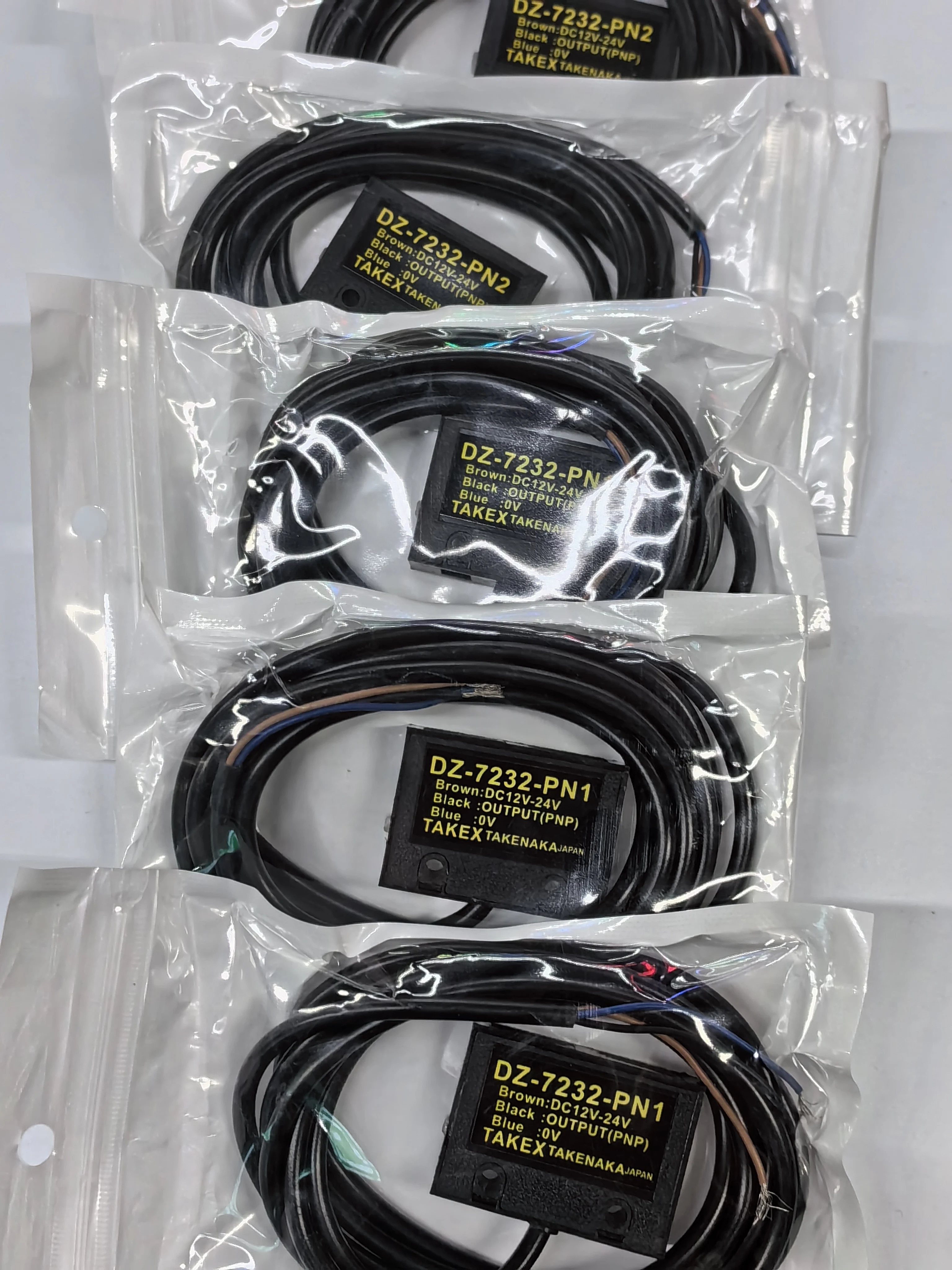 JAPAN Original TAKEX SMT mounter sensor DZ-7232-PN1 DZ-7232-PN2 DZ-7232-PN DZ-7232D-PN1