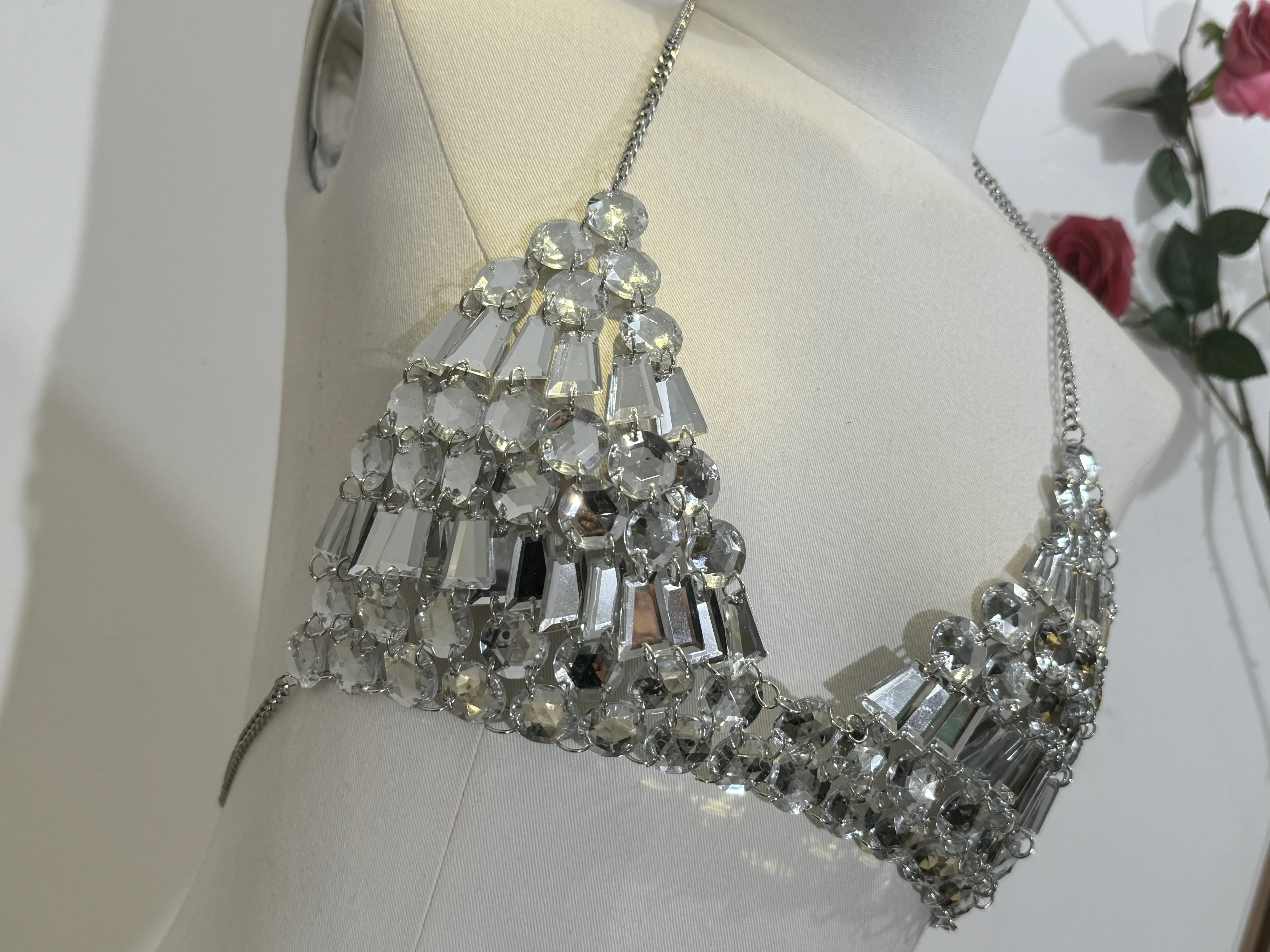 Camisole en pierres précieuses de diamant pour femmes, Sexy, tendance, dos nu, bretelles en chaîne, Bustier en strass, soutien-gorge Rave Sling, haut court