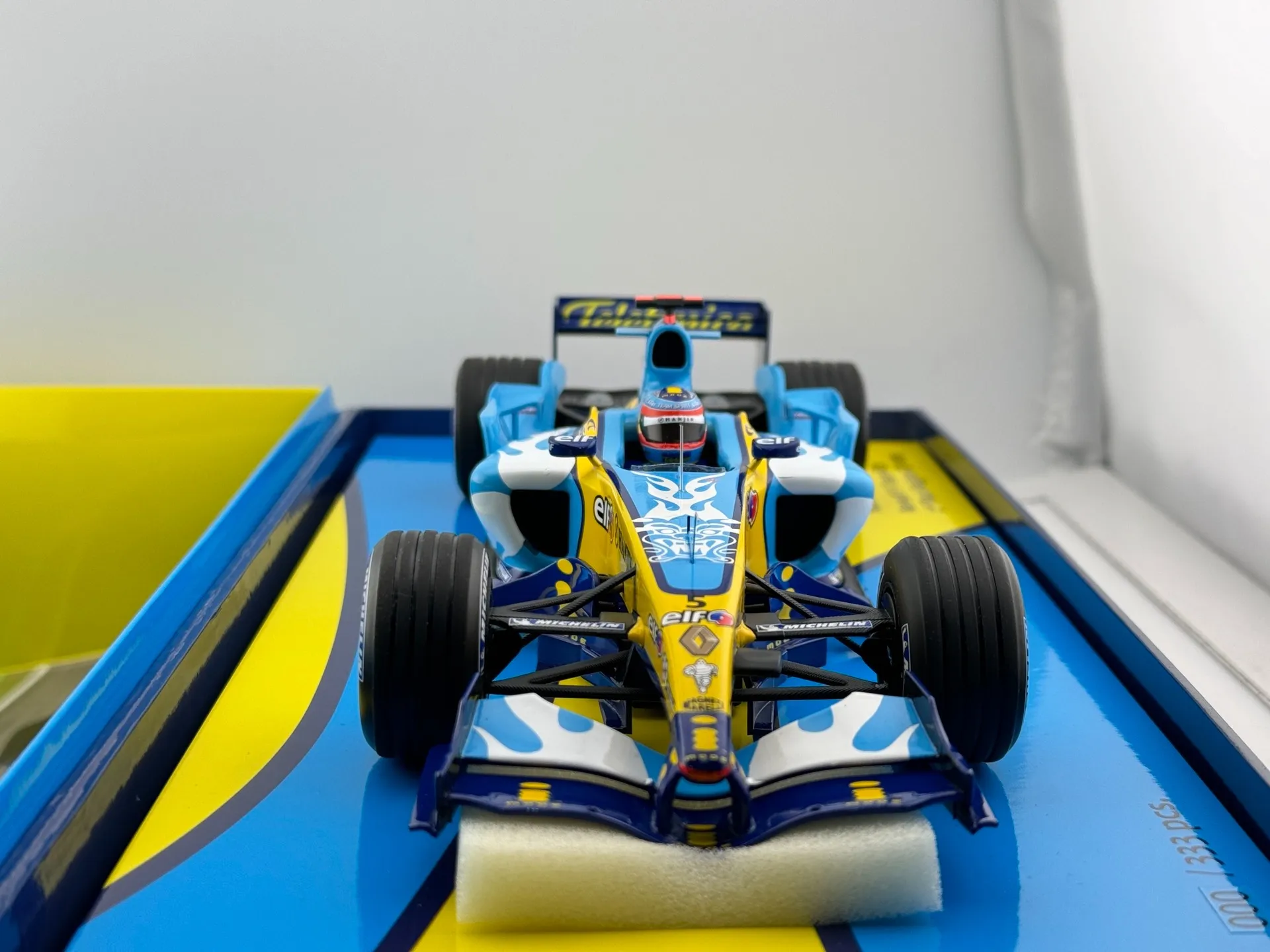 โมเดลรถเหล็กหล่อไดแคสต์ มินิแชนป์ส สเกล 1/18 เรโนลต์ ฟอร์มูล่า 1 รุ่น R25 ของสะสม ของเล่น ของที่ระลึก ของตกแต่ง