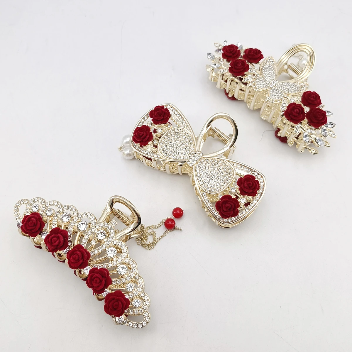 Mode Romatics Mode antike rote Rosen Blumen Haarklammern für Frauen DiamondMetal Haarschmuck – Detail 3