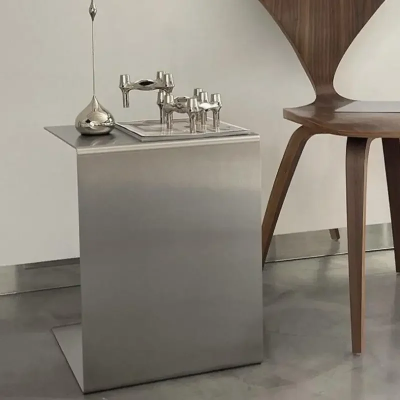 ตู้ข้างโซฟาสแตนเลส ดีไซน์สร้างสรรค์ สำหรับใช้ในบ้าน อพาร์ทเมนต์ขนาดเล็ก ตู้ข้างเตียง โต๊ะน้ำชาเหล็กทรงสี่เหลี่ยมสำหรับระเบียง