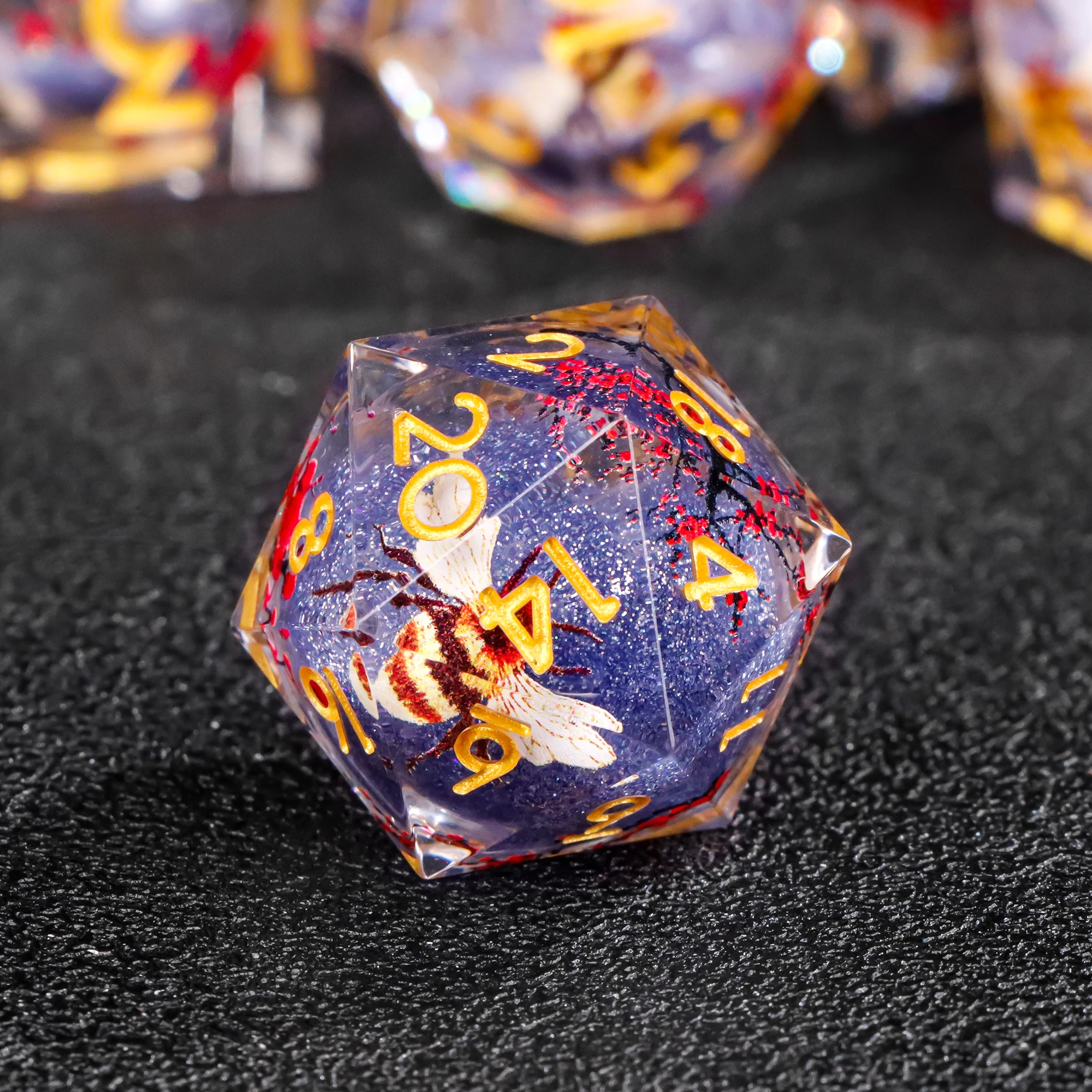 

Bee With Plum blossom Dice Liquid Core Dice Set, Polyhedral Dice For Dungeons and Dragons DnD Gifts, Resin Dice Sharp Edge Dice