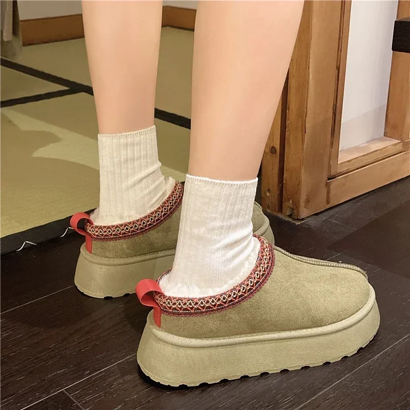 New Snow Boots Winter Women\'s Slippers Outer Wear Warm Plush Cotton Shoes Retro Brown Women\'s Snow Boots Platform Mules