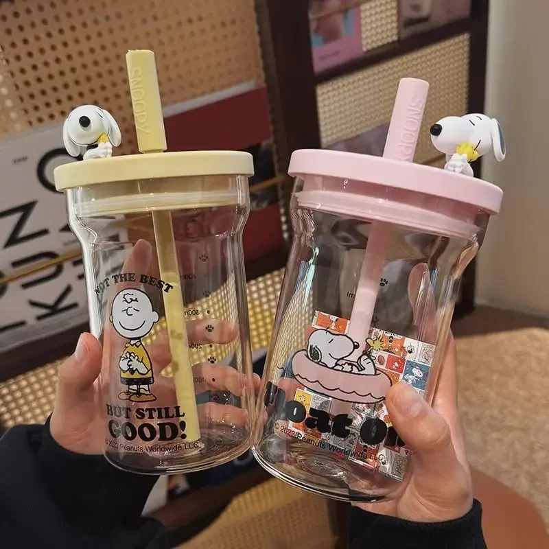 

700ML Cute Cartoon Peanuts Snoopy Charlie Brown Glass Straw Cup Milk Graduated Water Cup Anime Kawaii Portable Coffee Cup Gift