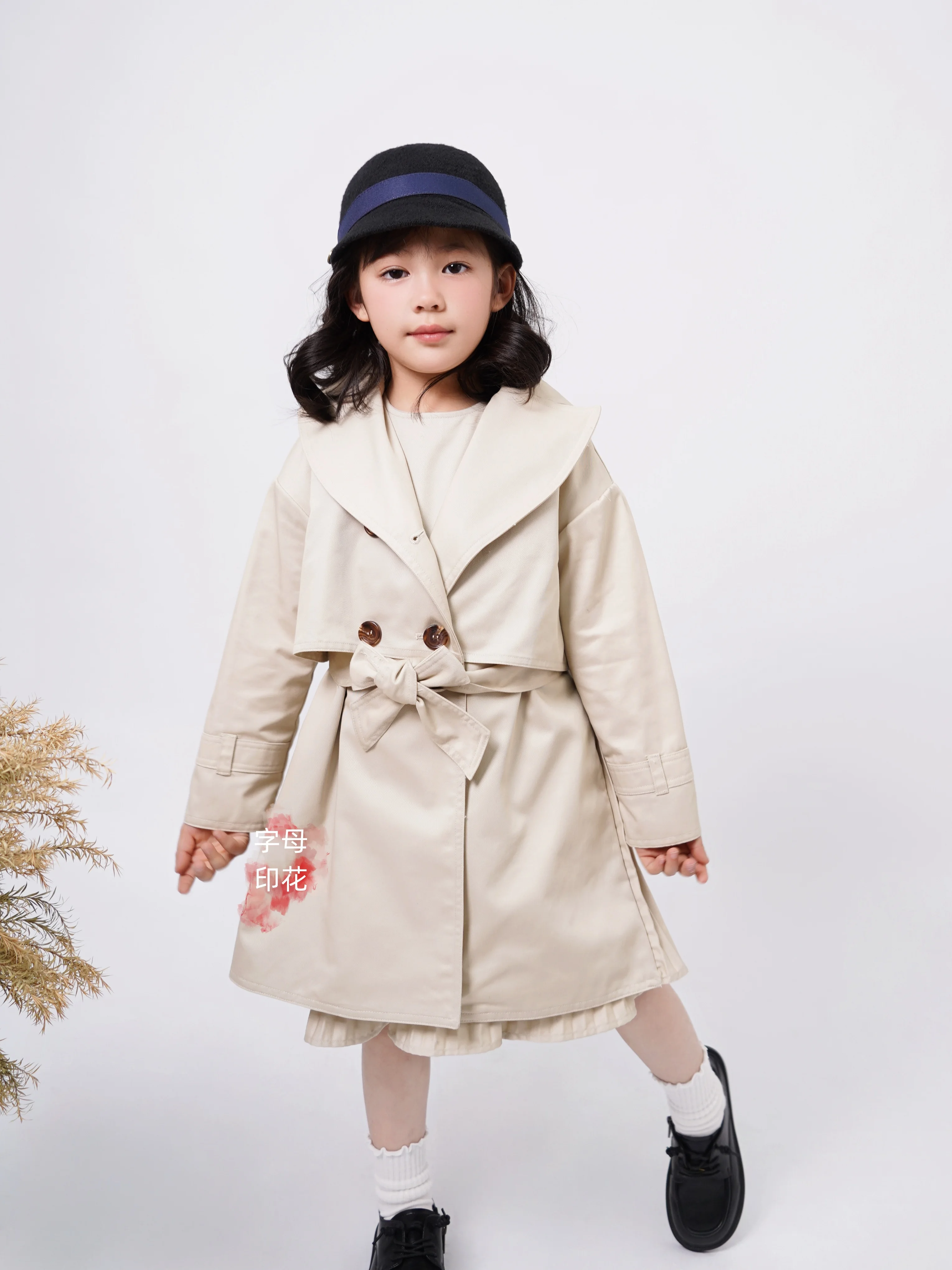 

Dio Style 24 New Girls For Spring And Summer Beige And White Trumpet Style Trench Coat/Dress Lab Cici"