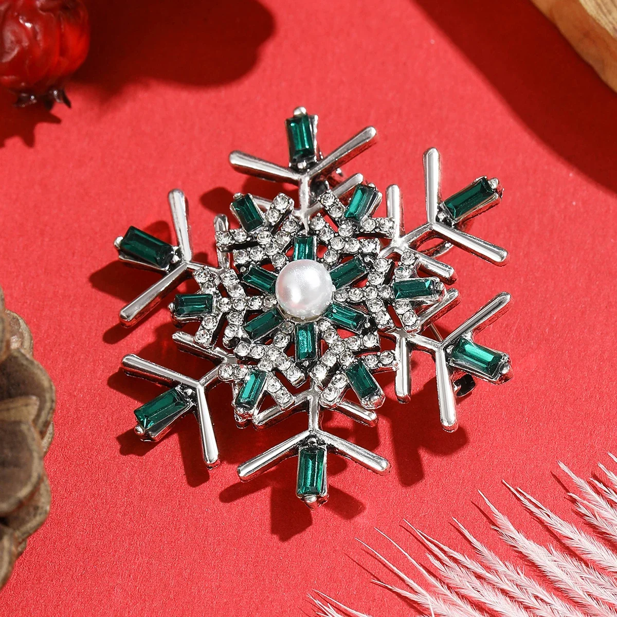 Christmas Snowflake Brooches Unisex Rhinestone Snow Pins Event Party Backpack Decoration Clothes Accessories