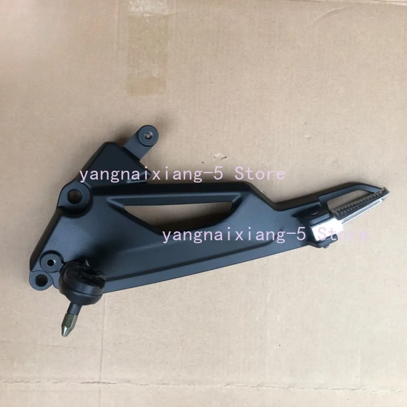 For LIFAN 200cc KPM200 LF200-3B KPM 200 Motorcycle Parts Pedal Bracket Footrest Foot Peg Rubber Block
