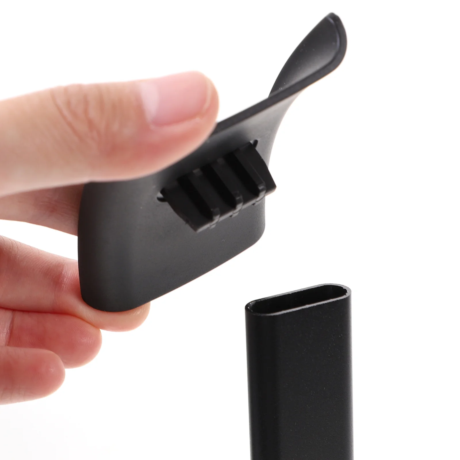 

Sturdy Headset Stand Made of Aluminum Alloy for Over Ear Headphones Tangle-Free Cable Management Desktop Display Holder with