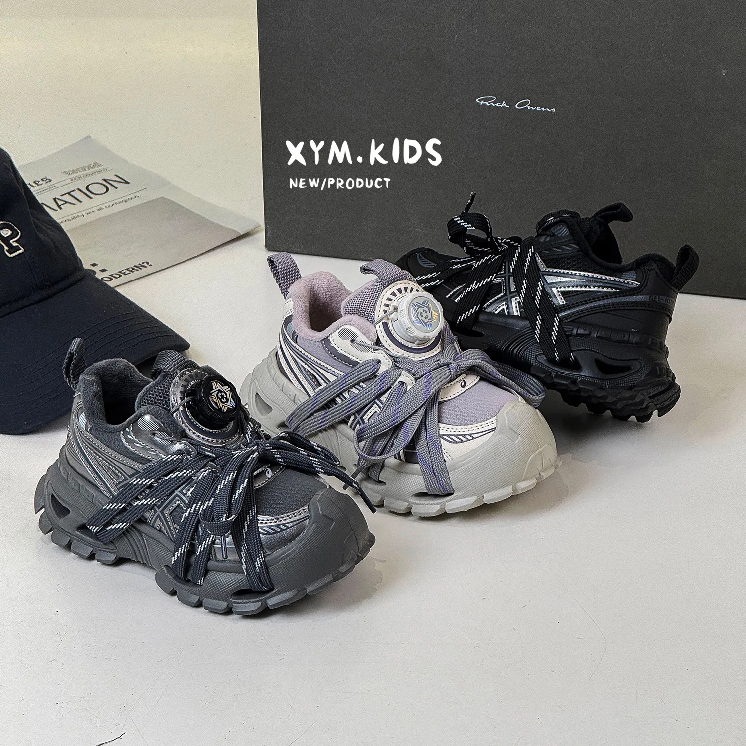 

Fashion Trend 2025 Winter New Children's Straps Rotary Buckle Fleece Daddy Shoes