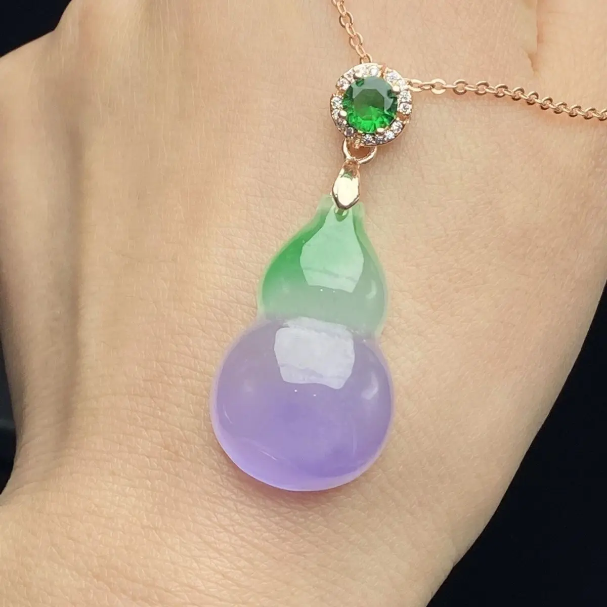 

Myanmar natural jadeite old pit ice species new violet jade spring color explosion pendant gourd pendant pendant