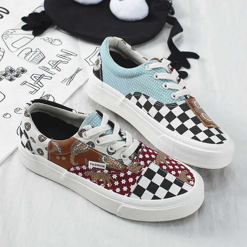 2023 Men‘s Graffiti Casual Canvas Shoes Summer Checkered Color Blocking Skateboard Shoes Lightweight Fashion Vulcanized Shoes 44