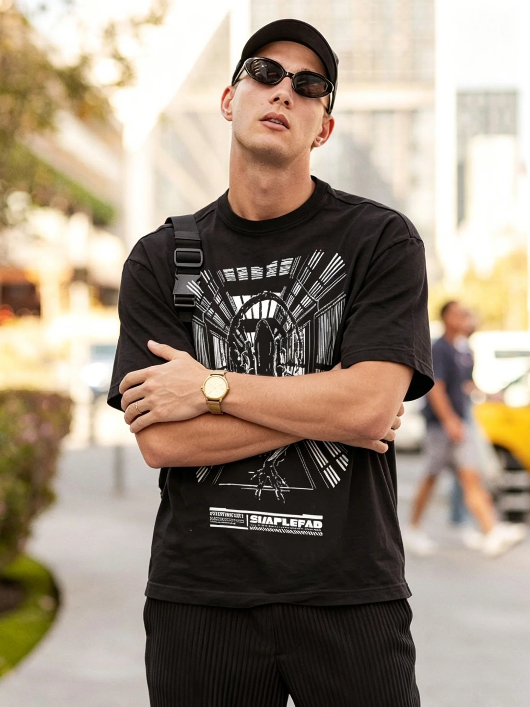 Sci-Fi-T-Shirt mit Alien-Raums – Monstera Bewertung und Preis