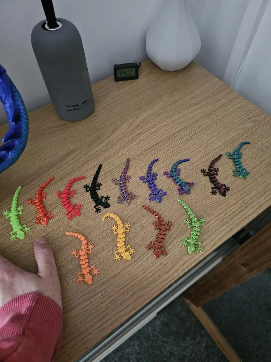 15/30 pieces - 3D Printed Random Gradient Decorated Geckos, 3D Printed Toys, Decorative Mini Statues, Handcrafted Art Home Decor image 5