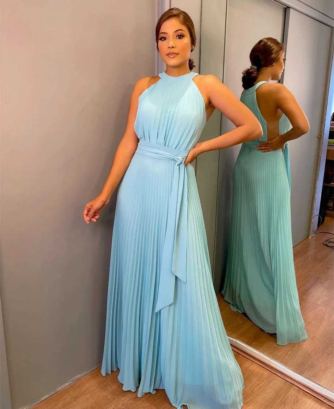 

Elegant Long Sleeveless Party Gown Custom Made A Line Floor Length Blue Chiffon Prom Dresses