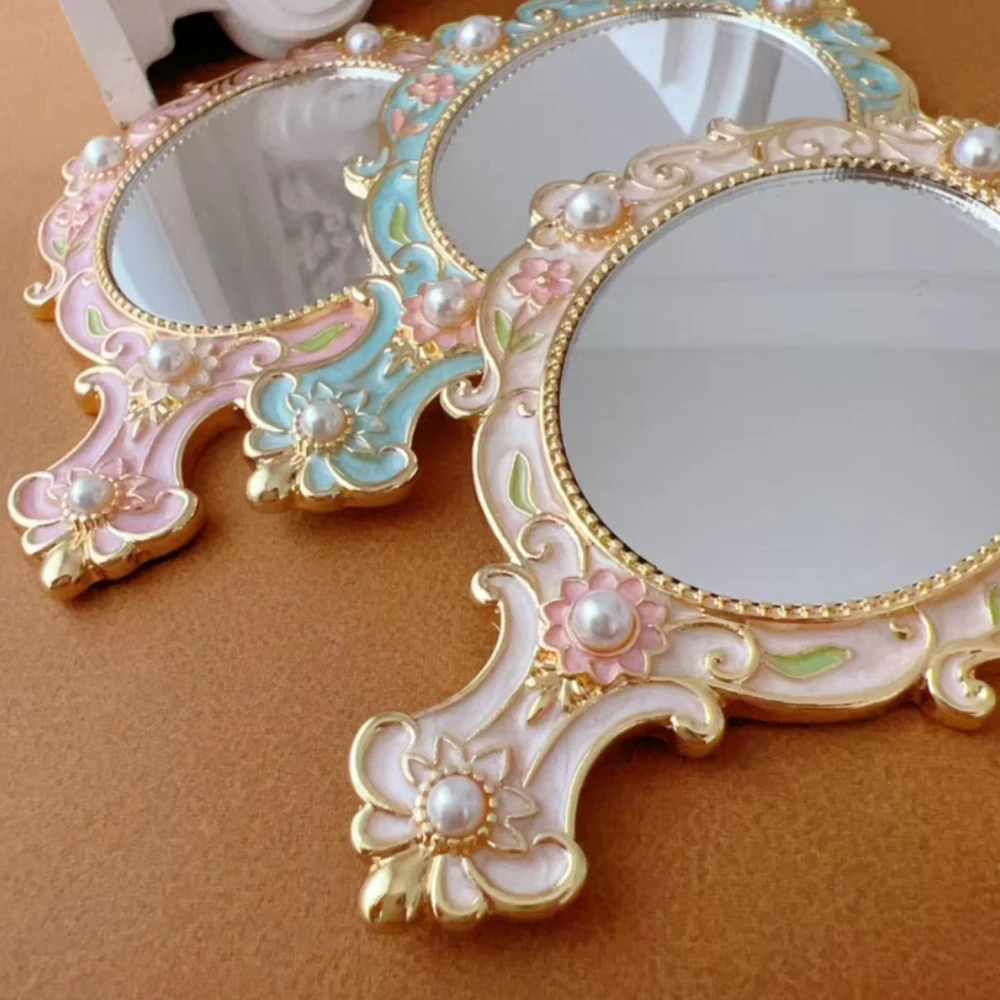 Europese Vintage Handheld Make-upspiegel Ovaal Gesneden Parel Decoratie Draagbare Reisspiegel Hoofse Stijl Thuis Room Decor Gift