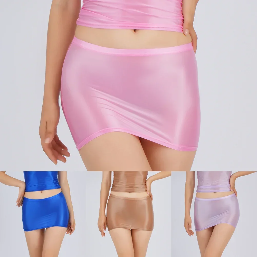 تنورة قصيرة مثيرة للنساء مع ميزة تغطية المؤخرة بمقاس كبير مصنوعة من الحرير اللامع الزيتي المريح