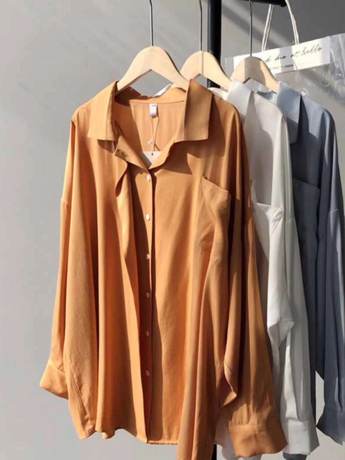 

Casual Loose Fit Chiffon Long Sve irt Street Sle Pure Color Button up Loose irt for Women in Their 20s to 50s