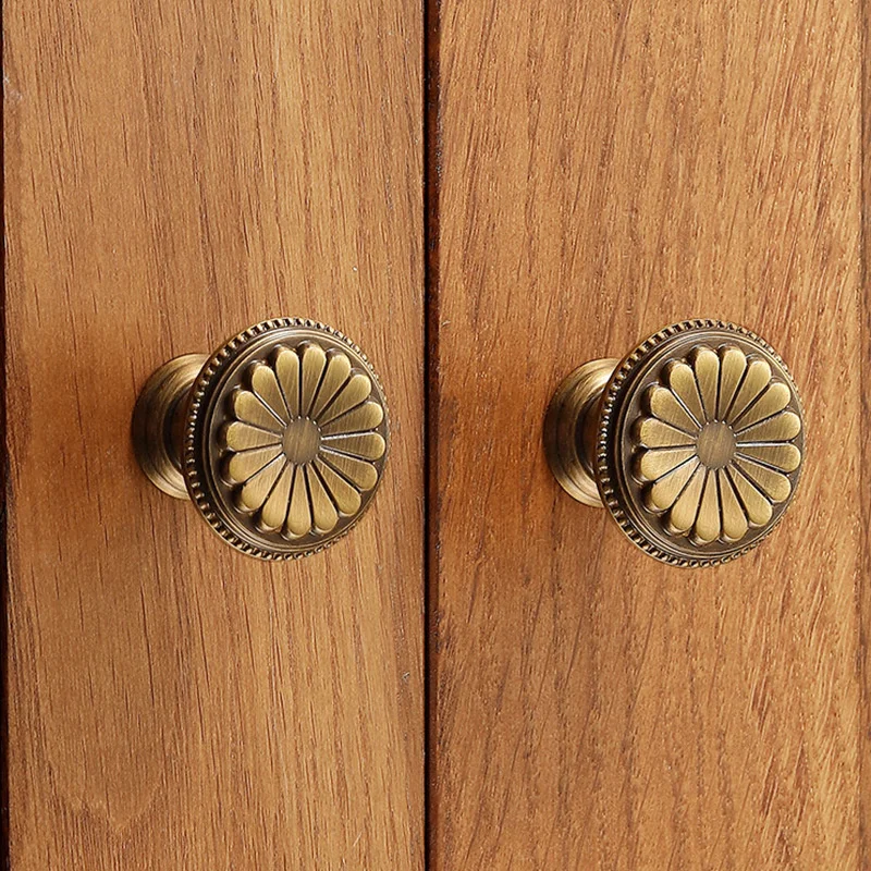 Retro Round Brass Furniture Handles Matte Brushed Silver Cabinet Pulls Door Drawer Knobs Kitchen Wardrobe Cupboard Closet Pulls