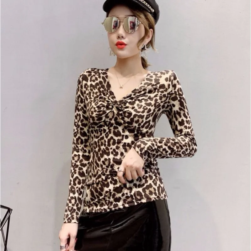 Leopard Print Long-sleeved T-shirt V-neck Top Female Sexy Bottom Shirt Slim Waist Small Shirt Spring Autumn Dance Dress Female