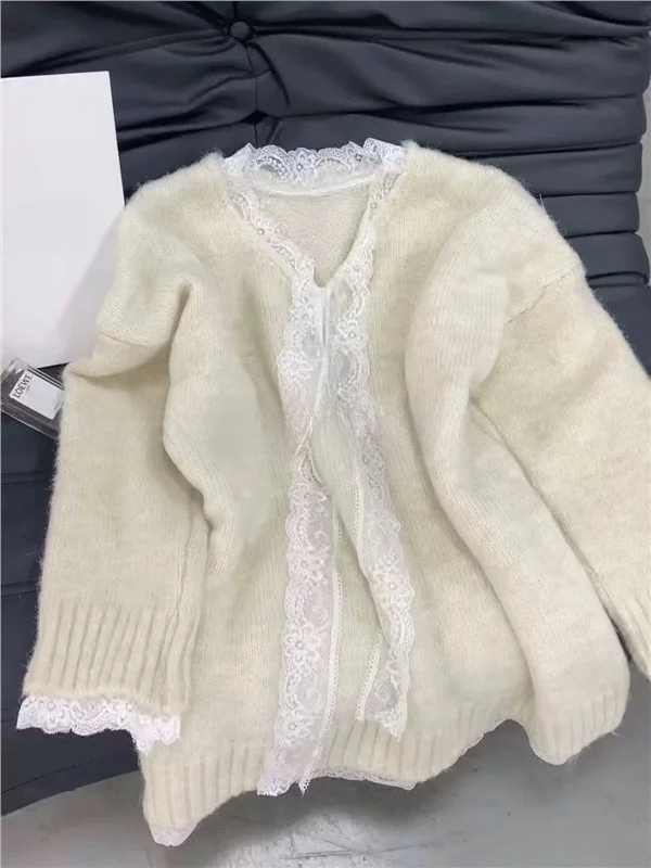 

plus Size Lazy Style V-Neck Knitted Sweater Women's Autumn High-End Lace Splicing Fake Two-Piece Top Comfortable Loose Fit