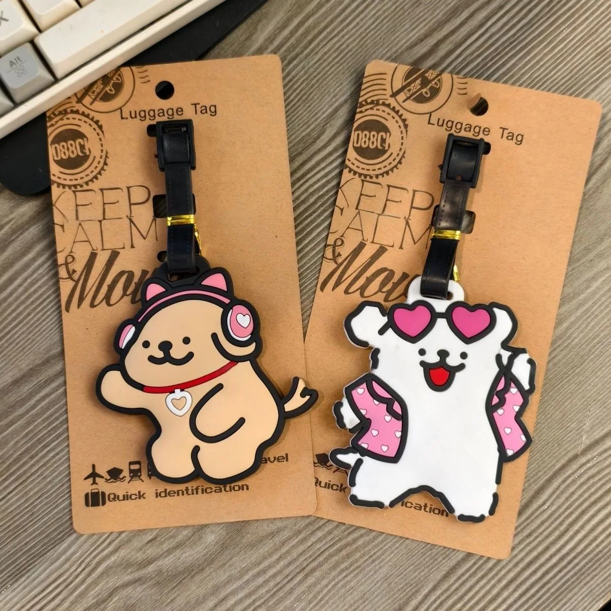 

Cute Cartoon Line Illustration Dog And Chien Feather Lage Tag Travel Boarding Bag Claim Tag Suitcase Identin Tag