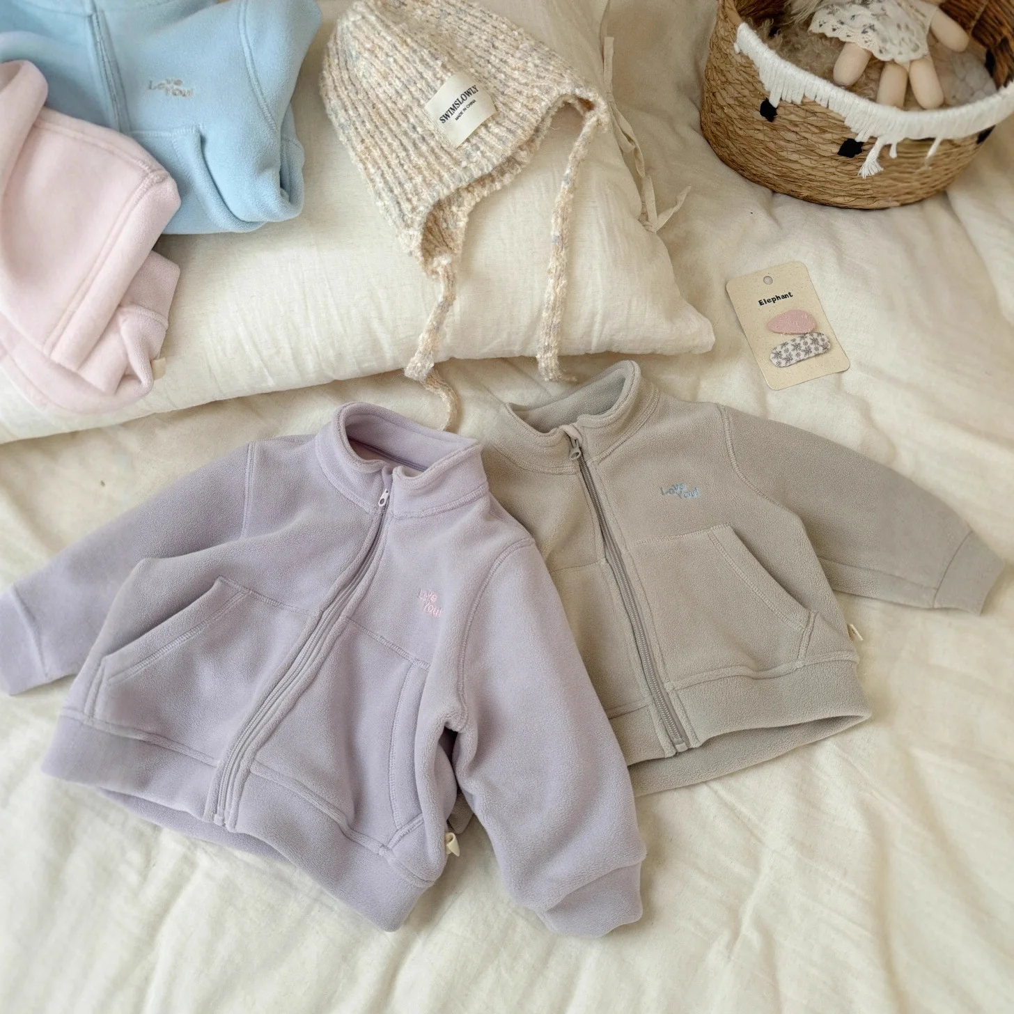 

Осень-зима 2022, детская куртка на молнии, корейский стиль, теплое пальто на плюшевой подкладке для малышей, мягкая уличная одежда, детское пальто унисекс