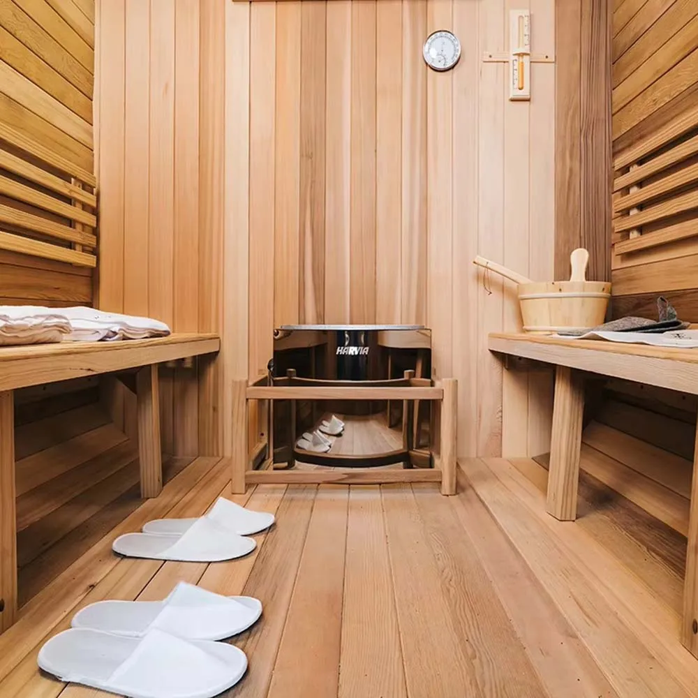 Spliced Red Cedar Traditional Outdoor Barrel Sauna in Resort Hotels With Semi-circular Glass Window