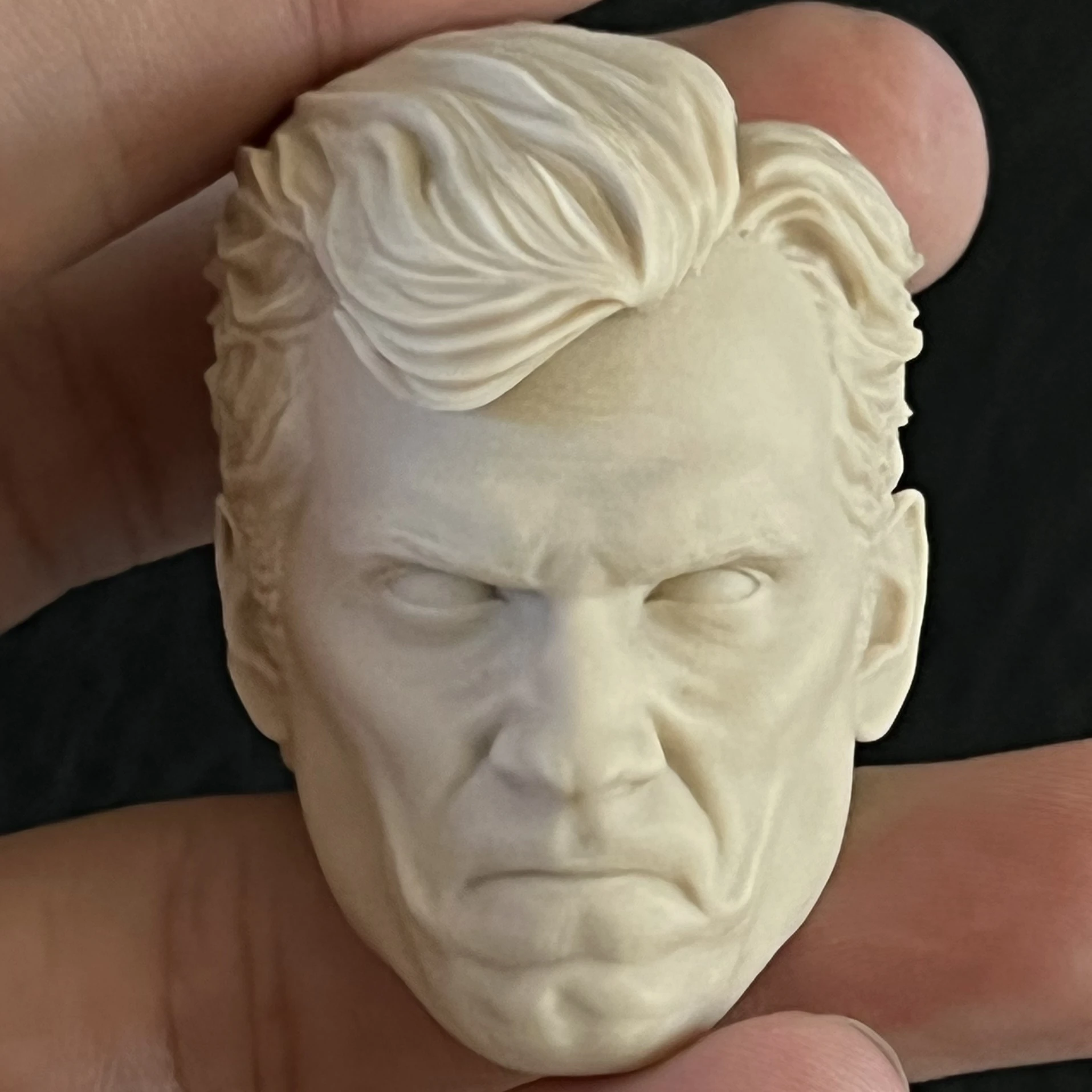 

1:6 Cast Resin Figure Puzzle Kit Figure Head (Henry Cavill) Unpainted Sculpted Model (50mm)