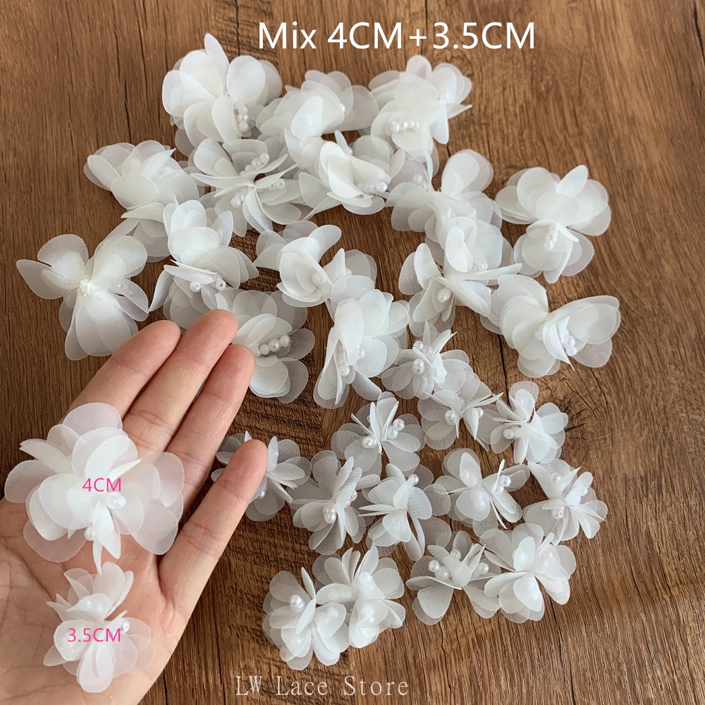 4CM, 3.5CM Delicate Off White Color 3D Flowers Handmade Beading Appliques Sewing on Wedding Veil Decorations 20 Pieces/Bag