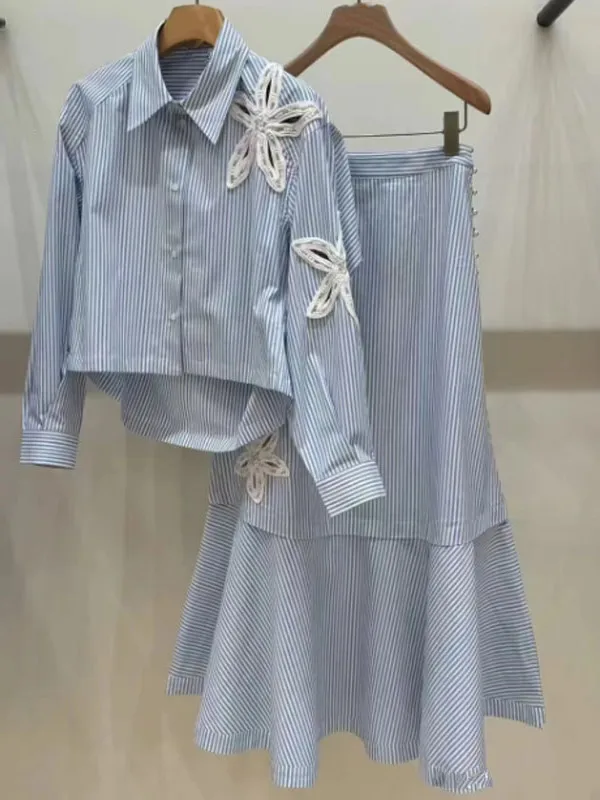 Conjunto de Csa de Aodón Estilo Francés con Bordado Calado Deco con Diamantes, Rayas Azules, Cuello Csero y Falda...