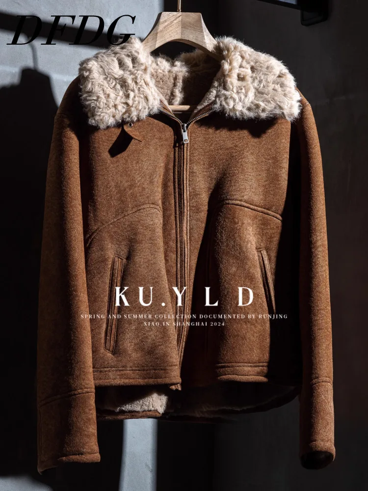 

DFDG 2025 Winter Women’s Vintage Designer Suede Shearling Biker Jacket Faux Fur Collar Thick Warm Petite Winter CoatFashion coat