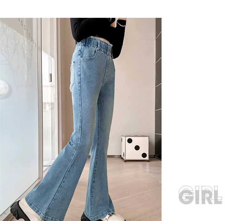 Schmal geschnittene, eng anliegende Jeans mit Herzmuster für Mädchen, elegante Boot-Cut-Denim-Leggings, modische Kinderjeanshose – Detail 13