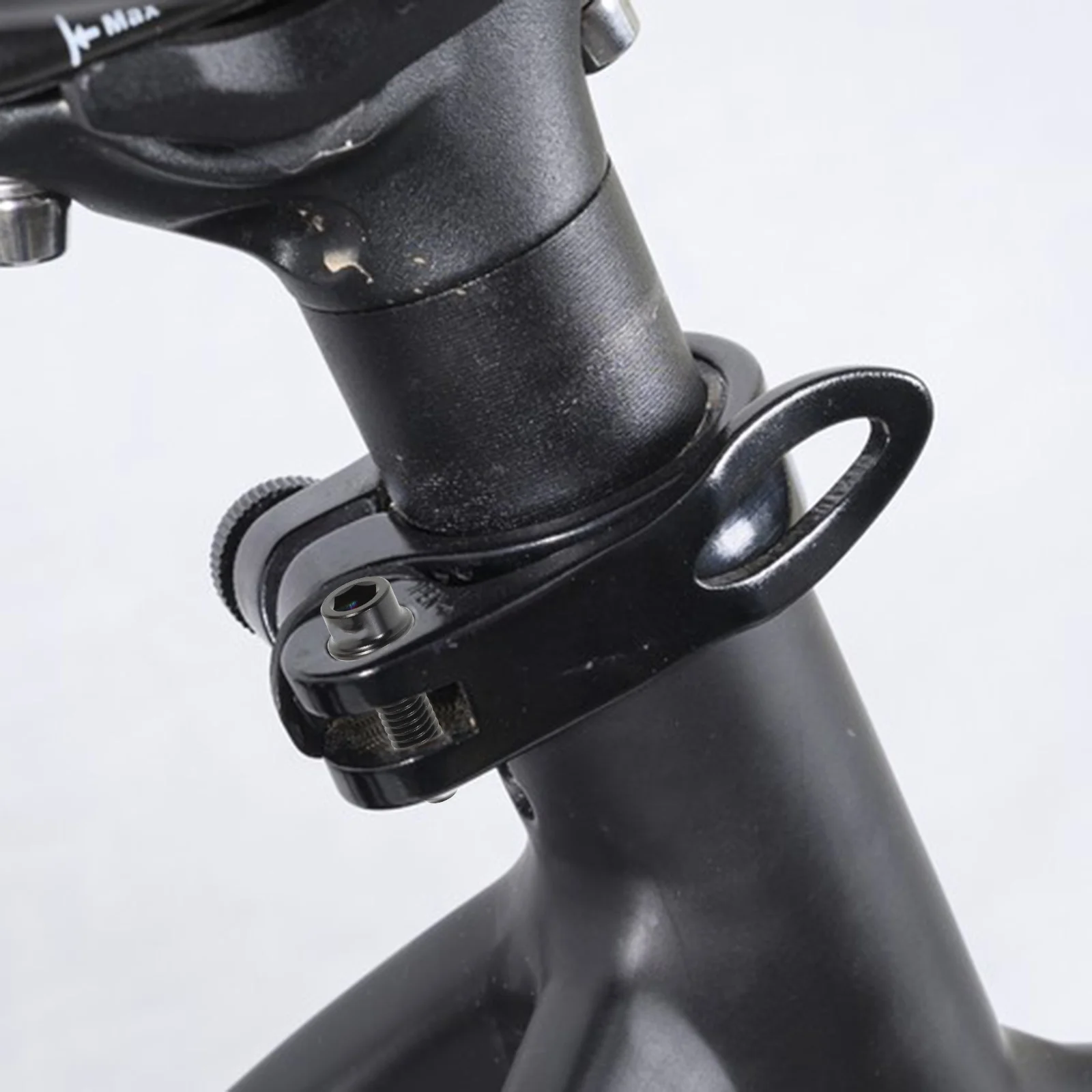 

2Pcs Mountain Bike Brake Screw Titanium Alloy Reliable Support Easy Installation Frame Mount Screws Bicycle Brake Post Bolts