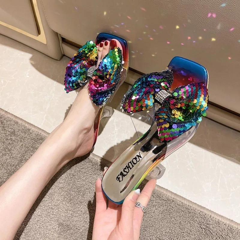 

Новые летние модные босоножки-шлепанцы 2026 года на высоком каблуке-рюмке с кристаллами и цветами, универсальные, элегантные, для вечеринок